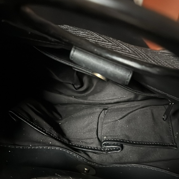 Black woven Fossil purse - Picture 5 of 5